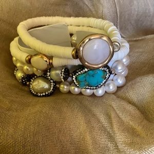 Set of 4 mixed bracelets